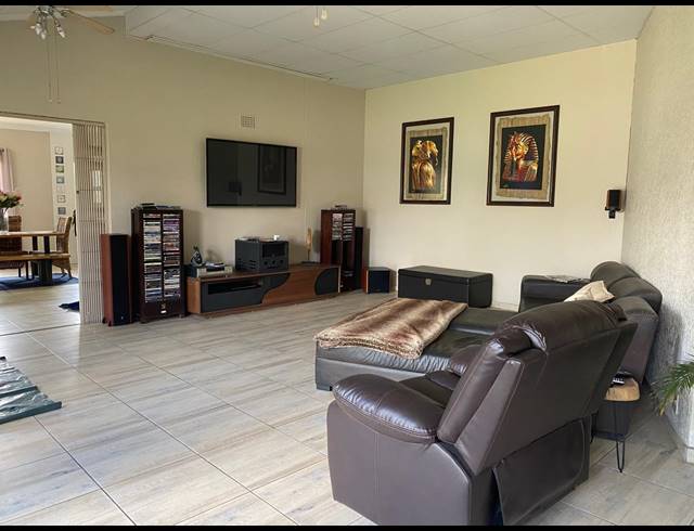 2HA FARM FOR SALE IN THEOVILLE